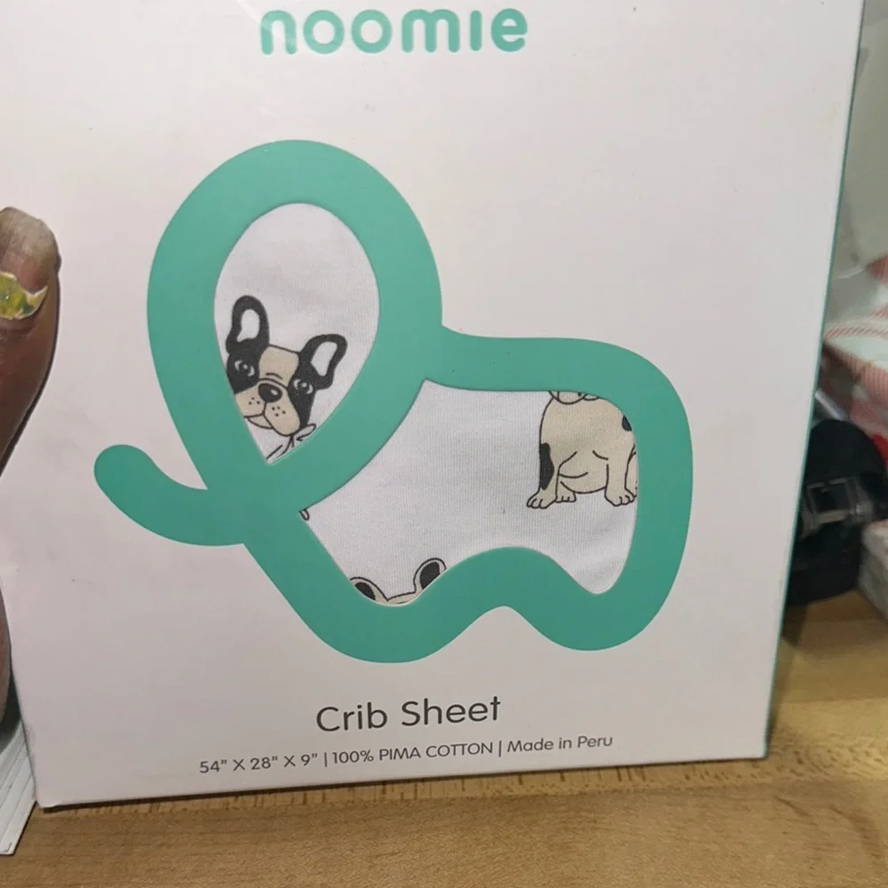 NIB Noomie Crib Sheet with Dog Print